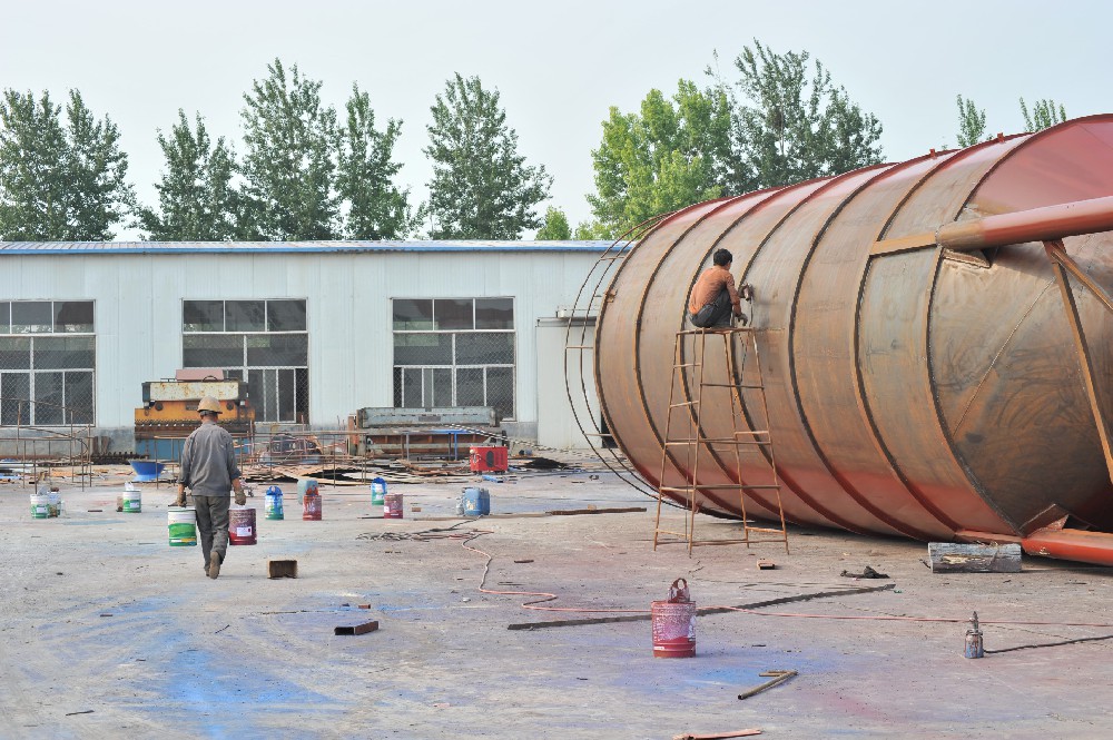 适合机械设备使用的防锈保护：防锈漆的选择与应用