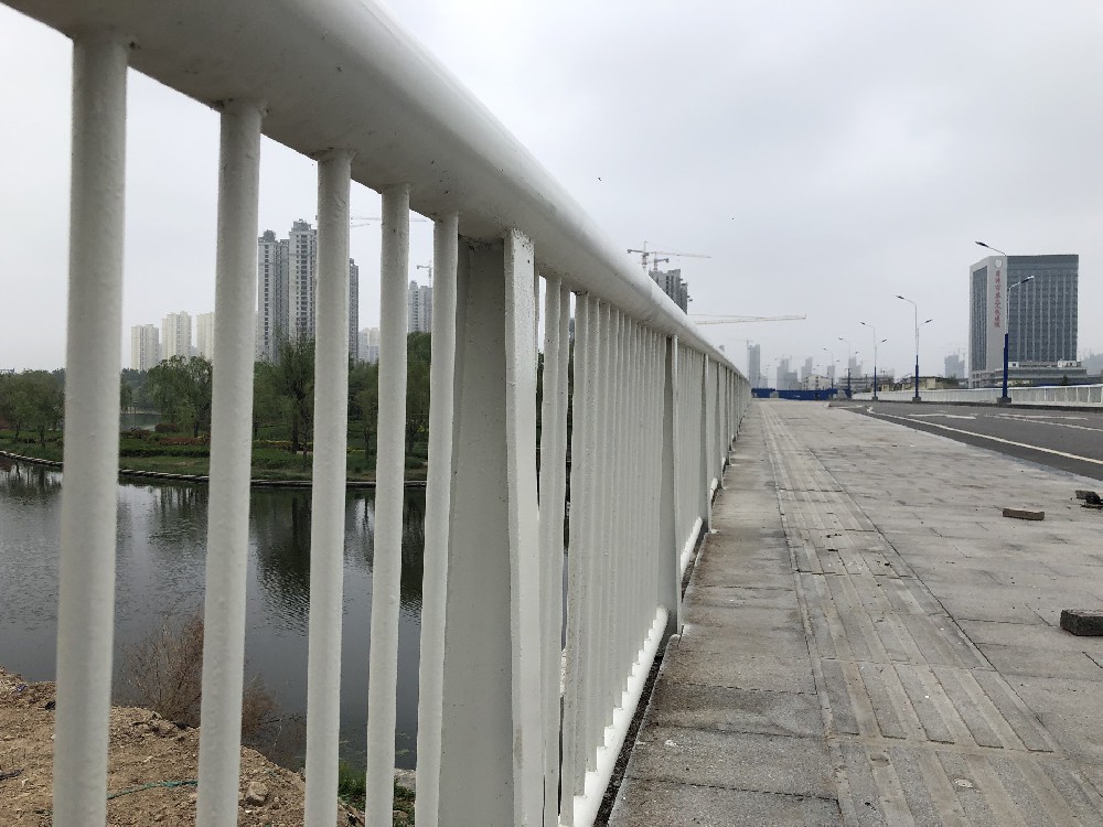 铜材之美，醇酸工业高光磁漆之。夯佬卤；び胱笆尾⒅