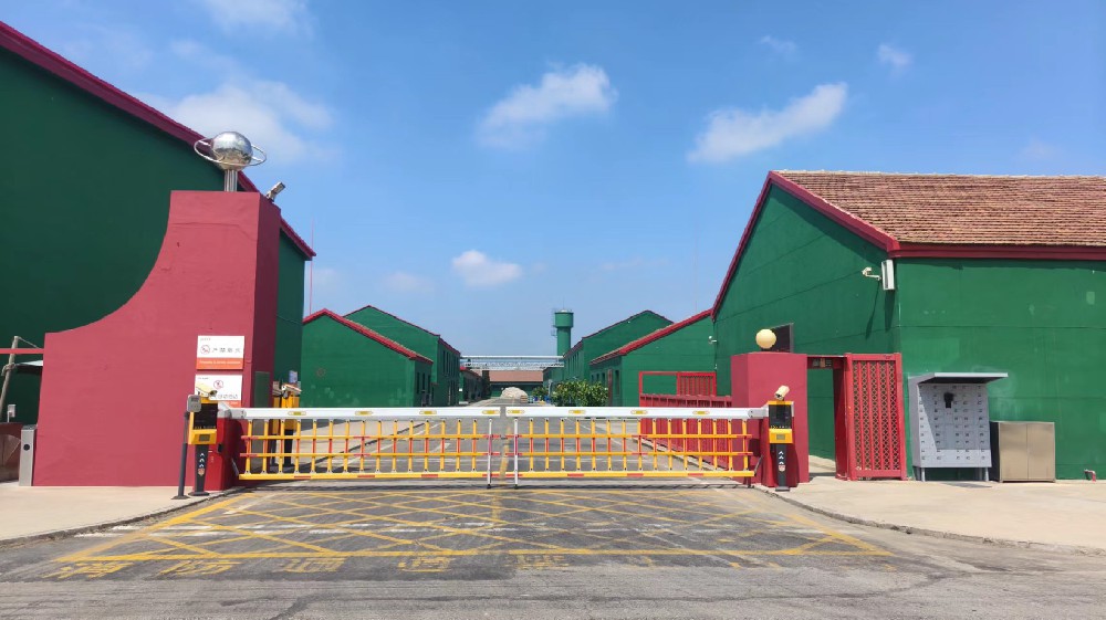 打造校园新风貌：选择适合学校使用的醇酸外磁漆