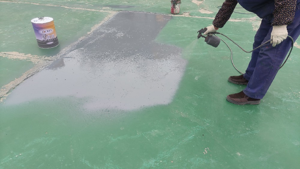 水泥面保护新方案：醇酸防锈磁漆的卓越表现