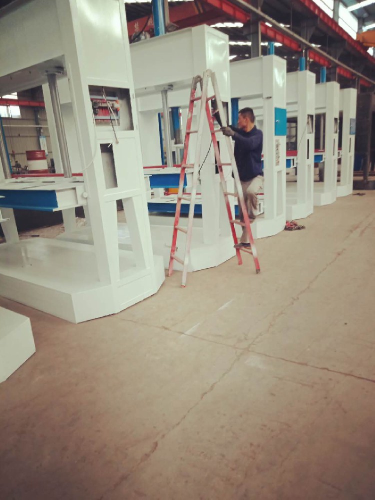 冰球突破app下载醇酸外用磁漆：文化创意产业的理想维护之选