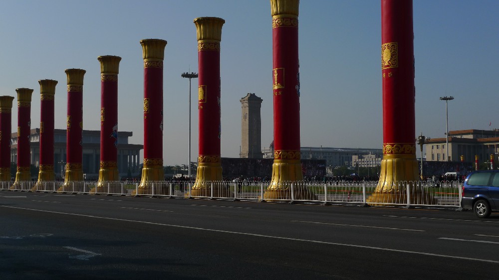 栏杆翻新新选择：醇酸改装汽车漆，打造持久亮丽外观