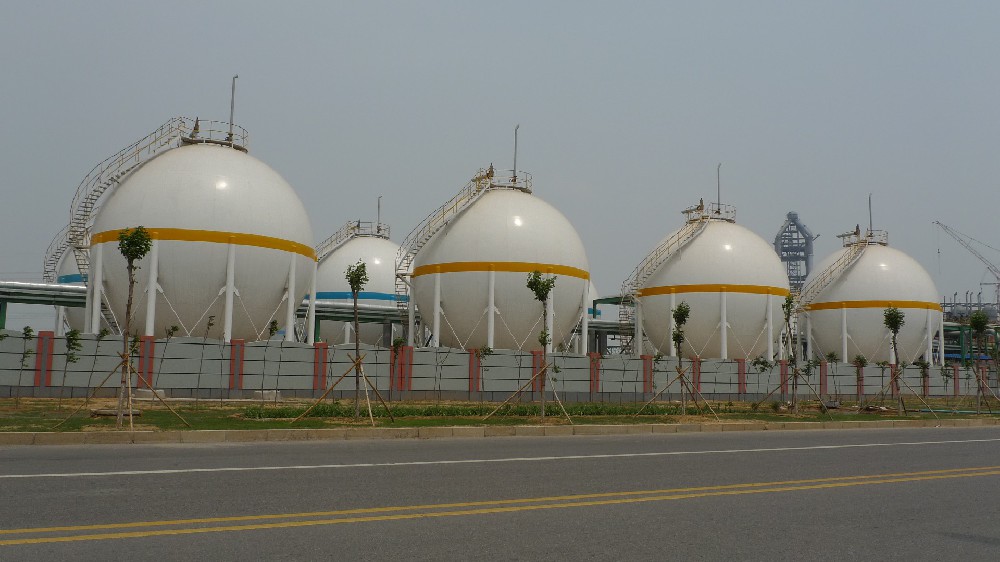 石油化工设备刷新维护的优。捍妓岱佬馄岬淖吭奖硐