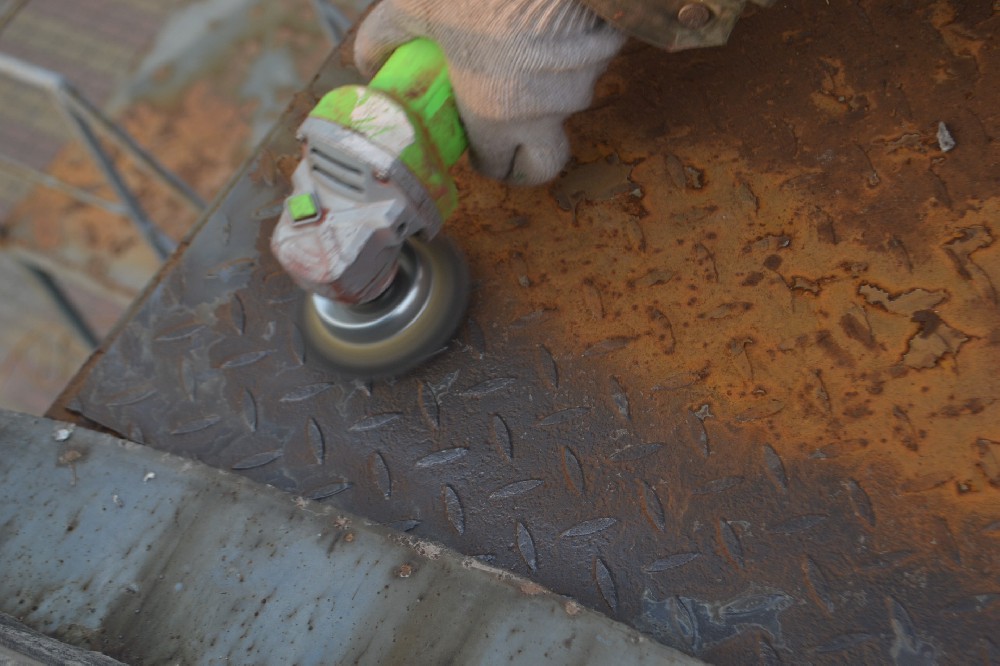 船舶内部维护新选择，冰球突破app下载醇酸外用磁漆打造持久保护