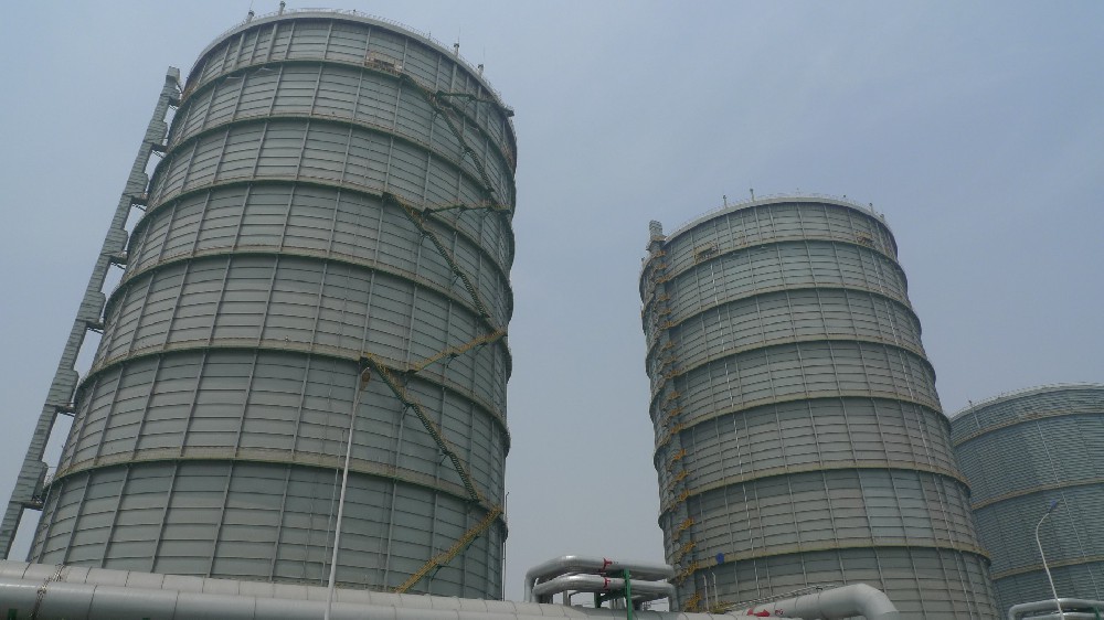 铁质表面的优雅卫士：冰球突破app下载醇酸清漆的卓越选择