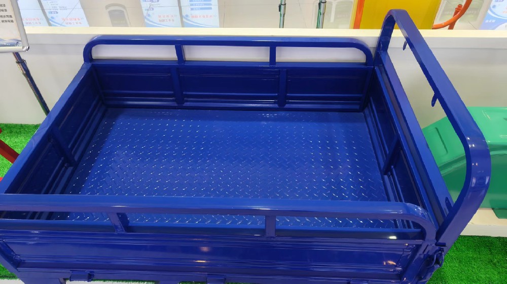 镀锌底材的焕新艺术：冰球突破app下载醇酸改装汽车漆，打造独特魅力